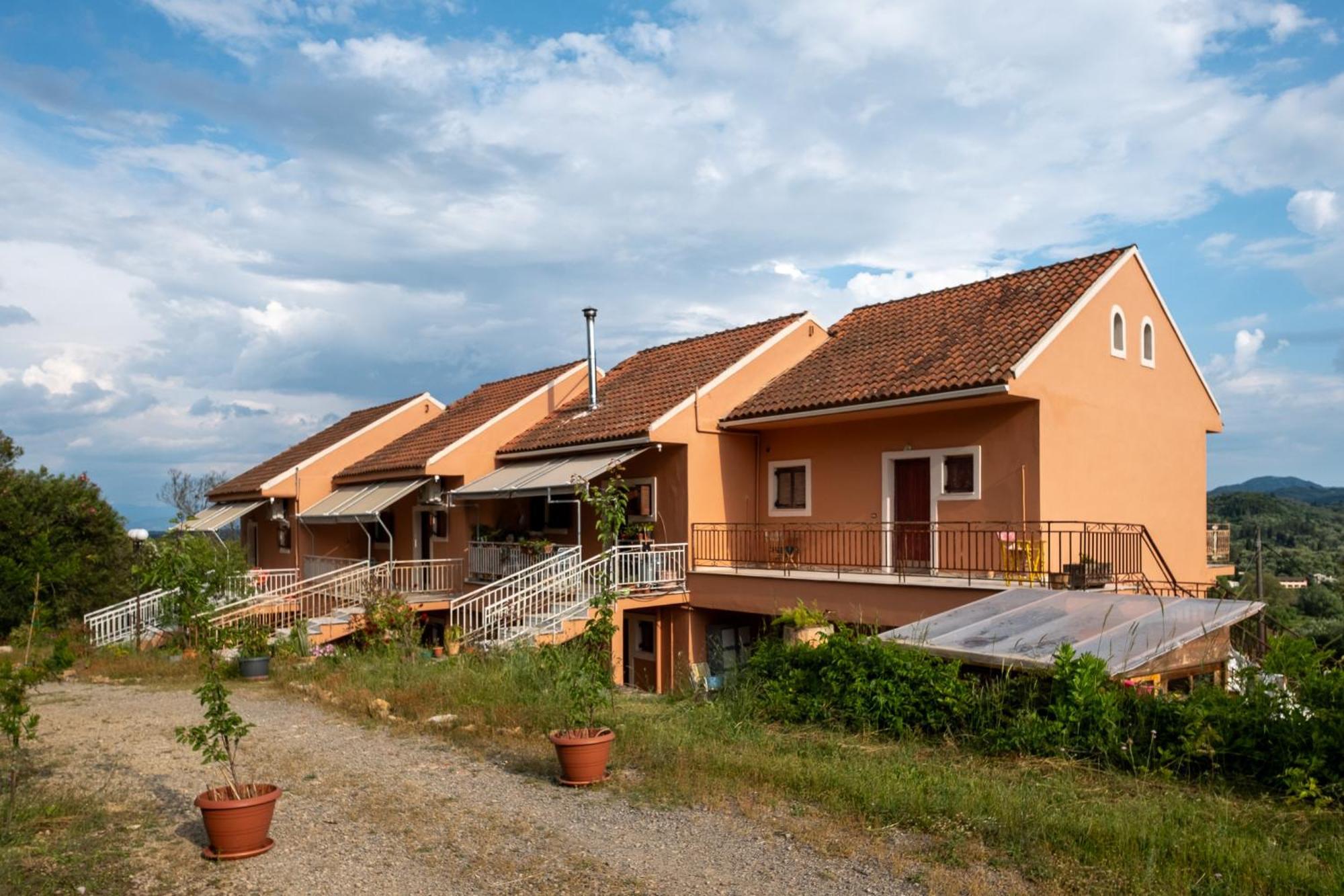 Kokkini Peach House Kokkínion